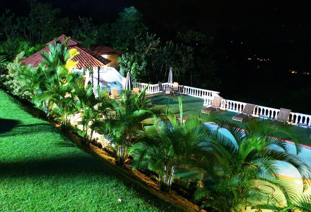 Arenal Waterfall Lodge Villas La Fortuna Oda fotoğraf